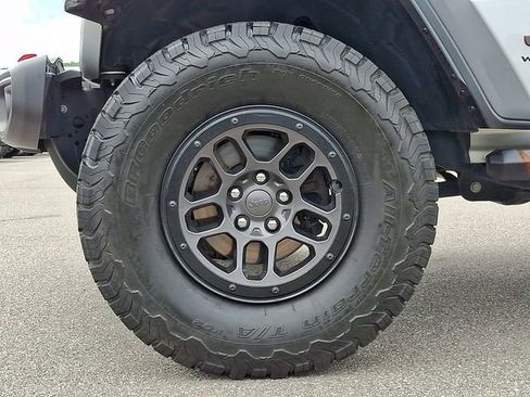 Used 2023 Jeep Wrangler Unlimited Rubicon w/ Xtreme 35 Tire Package AWD/4WD image 8