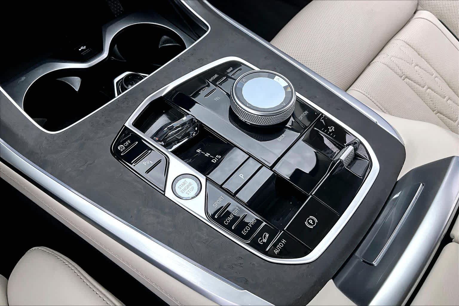 Used 2026 BMW X7 xDrive40i AWD/4WD image 15