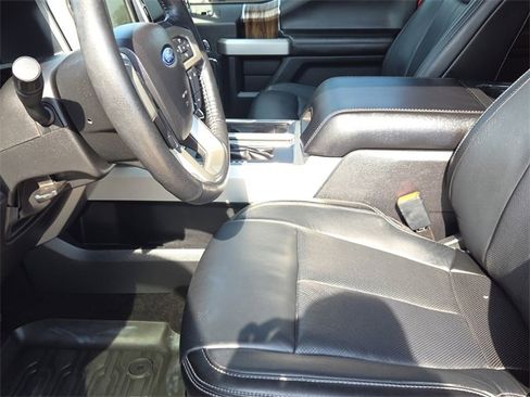 Used 2020 Ford F150 Lariat image 17