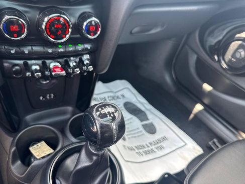 Used 2018 MINI Cooper S FWD image 38