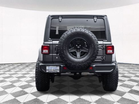 Used 2019 Jeep Wrangler Unlimited Sahara image 10
