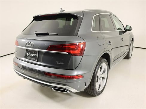 Certified 2025 Audi Q5 2.0T Premium Plus w/ Premium Plus Package image 5