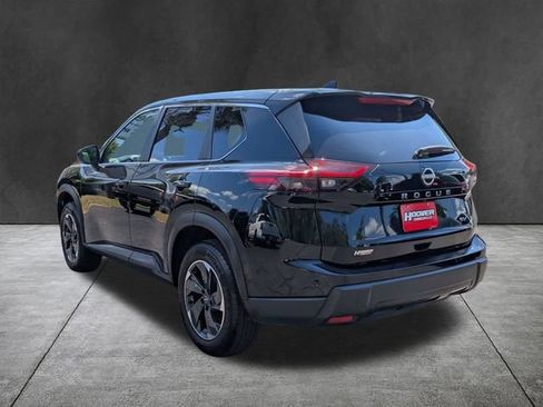 Used 2024 Nissan Rogue SV FWD image 6
