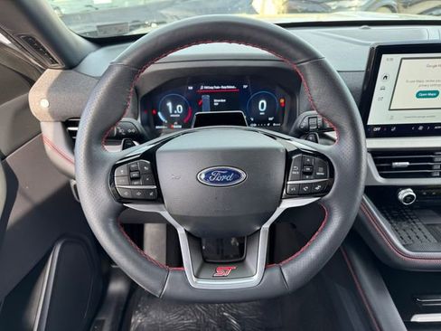 Used 2025 Ford Explorer ST AWD/4WD image 23