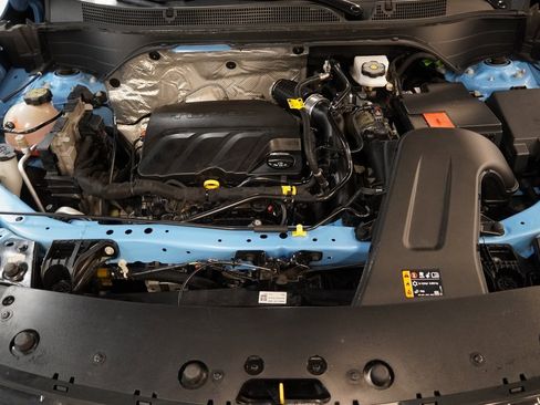 Used 2024 Chevrolet Trax RS w/ Sunroof Package image 38