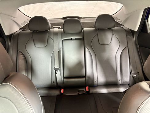 Used 2023 Hyundai Elantra Limited image 22