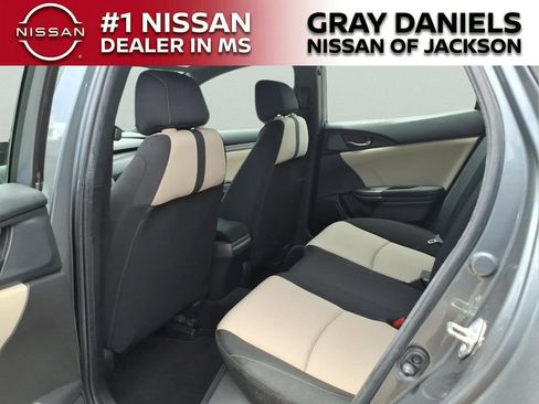 Used 2018 Honda Civic Sport image 27