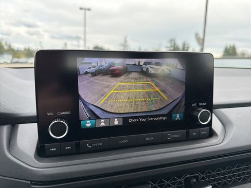 Used 2025 Honda Accord SE image 10