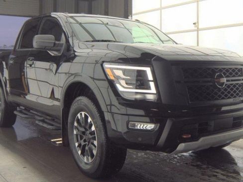 Used 2021 Nissan Titan PRO-4X w/ Pro-4x Utility Package image 2