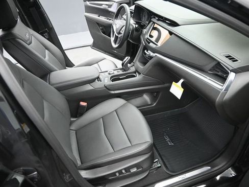 New 2026 Cadillac XT5 Sportv w/ LPO, Onyx Lite Package image 17