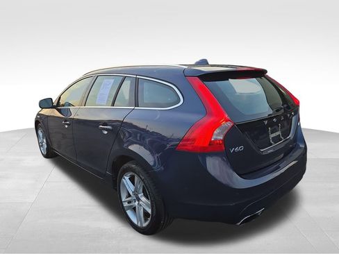 Used 2015 Volvo V60 T5 Premier image 3