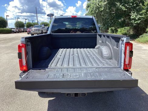 Used 2025 Ford F250 Lariat w/ Black Appearance Package AWD/4WD image 9