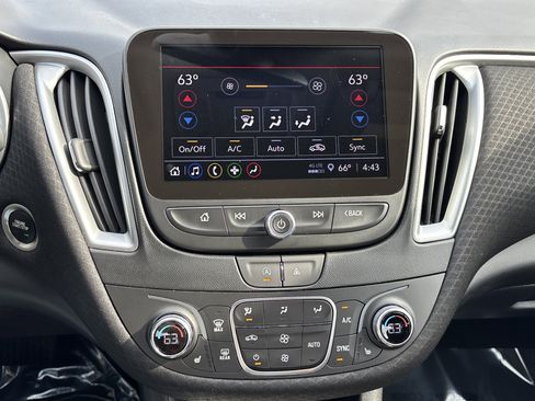 Used 2024 Chevrolet Malibu LT FWD image 19