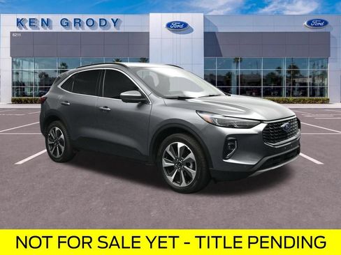 Used 2023 Ford Escape Platinum AWD/4WD image 1