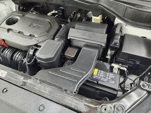 Used 2018 Hyundai Santa Fe Sport image 17