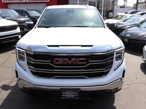Used 2025 GMC Sierra 1500 SLT image 9
