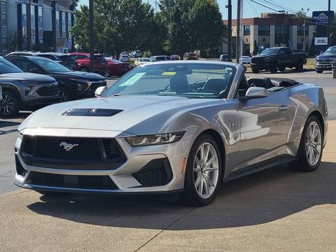 Used 2024 Ford Mustang GT Premium image 10