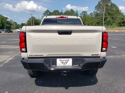 New 2026 Chevrolet Colorado ZR2 w/ Technology Package AWD/4WD image 8