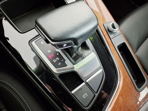 Used 2022 Audi A5 2.0T Premium image 21