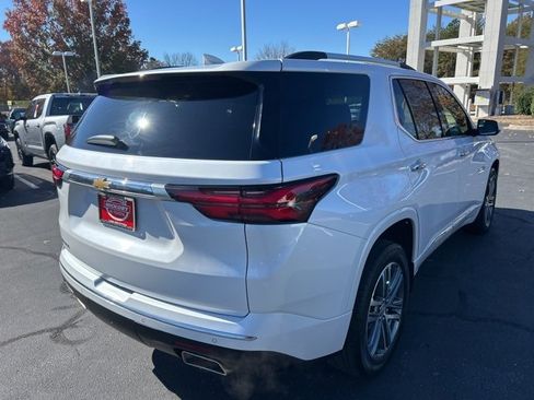 Used 2023 Chevrolet Traverse High Country image 5