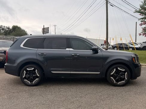 Certified 2024 Kia Telluride S w/ S Sunroof Package FWD image 6
