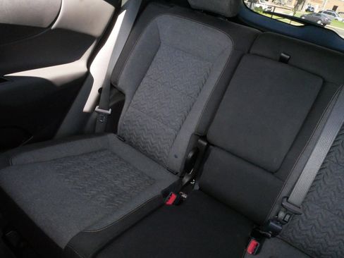 Used 2023 Chevrolet Equinox LT FWD image 12