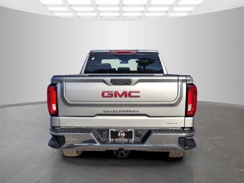 New 2026 GMC Sierra 1500 SLT image 6