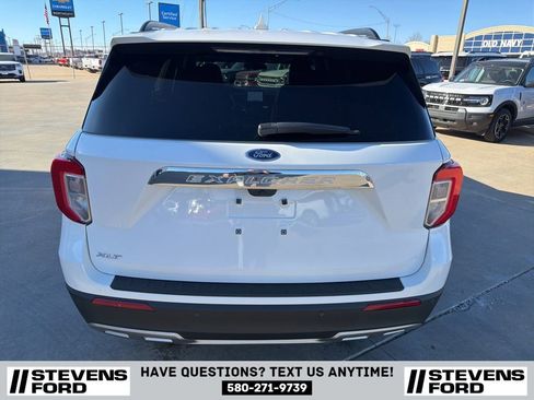 Used 2023 Ford Explorer XLT w/ Equipment Group 202A image 9
