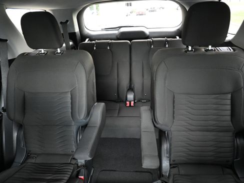 Used 2021 Ford Explorer XLT w/ Class III Trailer Tow Package image 12