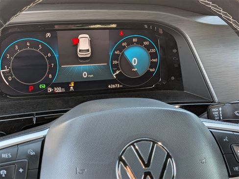 Used 2024 Volkswagen Atlas Cross Sport SE image 17