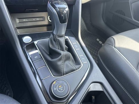 New 2026 Volkswagen Taos SEL image 24