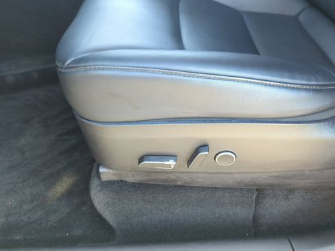 Used 2022 Tesla Model Y Performance image 12