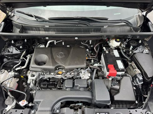 Certified 2025 Toyota RAV4 XLE AWD/4WD image 16
