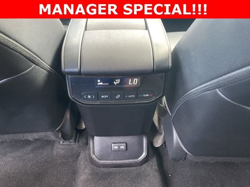 Used 2023 Toyota Highlander XLE image 13