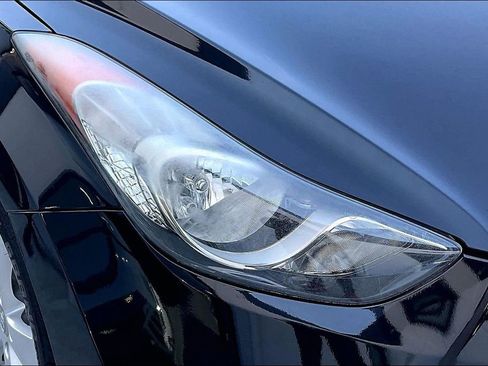 Used 2013 Hyundai Elantra GLS w/ Preferred Pkg image 26