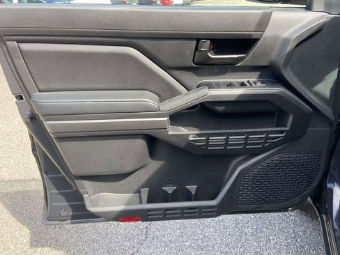 Used 2025 Toyota Tacoma SR5 image 9