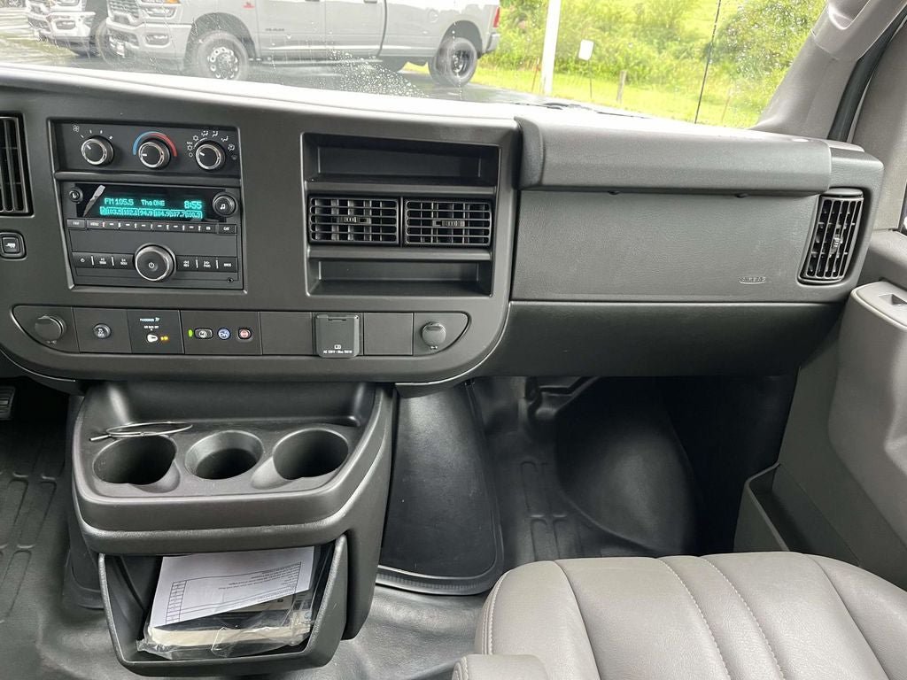 Used 2021 Chevrolet Express 2500 LS w/ Driver Convenience Package RWD image 11