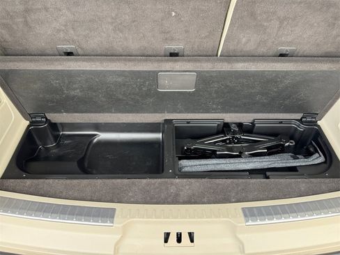 Used 2021 Lincoln Navigator Reserve w/ Luxury Package image 17