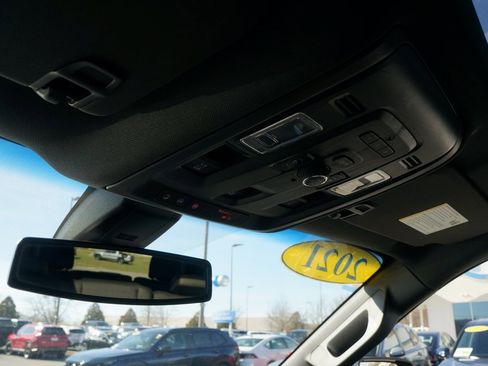 Used 2021 Chevrolet Tahoe Z71 w/ Z71 Signature Package image 28