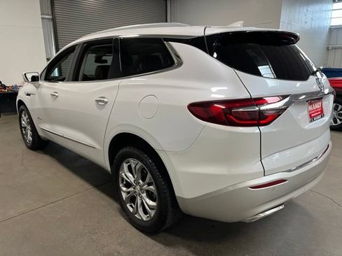 Used 2019 Buick Enclave Avenir w/ Avenir Technology Package AWD/4WD image 5