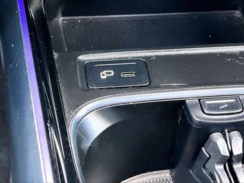 Used 2021 Mercedes-Benz GLA 250 image 36