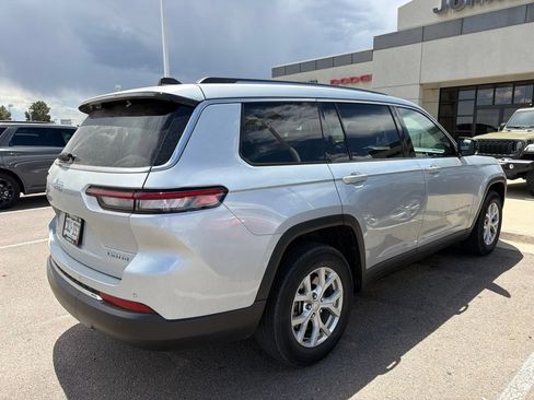 Used 2023 Jeep Grand Cherokee L Limited w/ Luxury Tech Group II AWD/4WD image 3