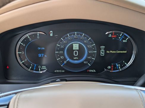 Used 2020 Cadillac Escalade Platinum AWD/4WD image 25