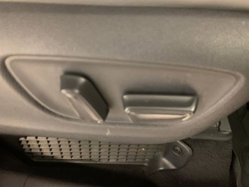 Used 2021 Toyota Sienna XLE image 57