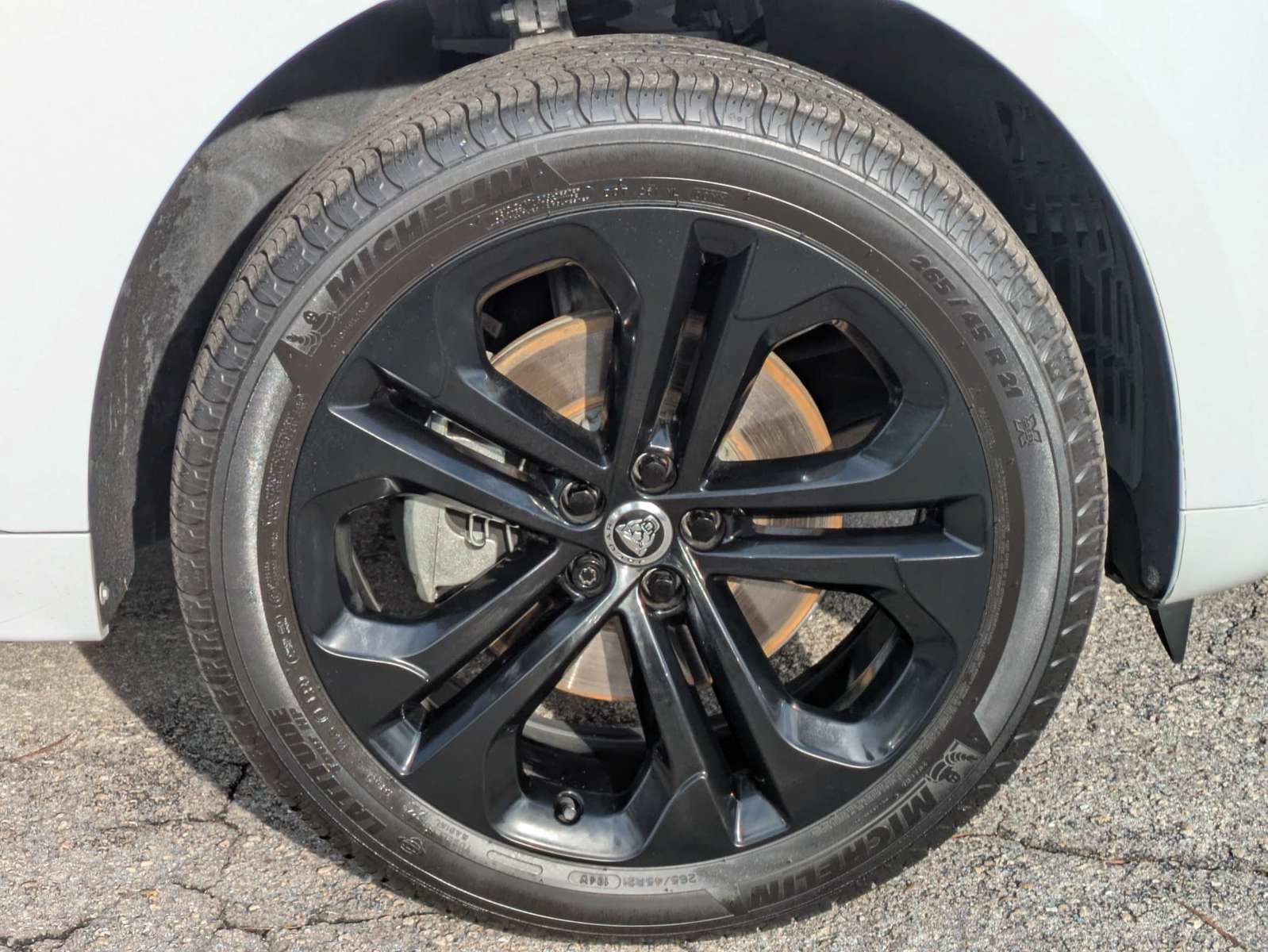 Used 2025 Jaguar F-PACE R-Dynamic S AWD/4WD image 9