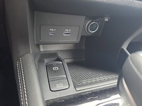 Certified 2024 Nissan Kicks SR w/ SR Premium Package image 27