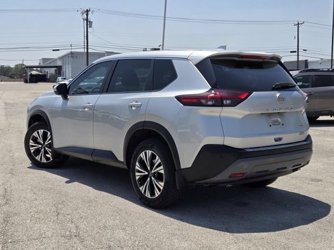 Certified 2023 Nissan Rogue SV FWD image 5