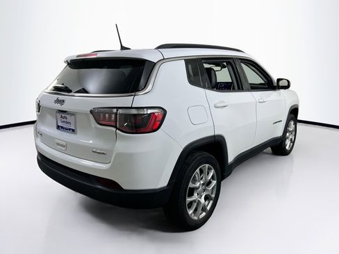 Used 2022 Jeep Compass Latitude image 5