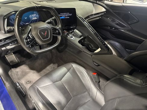 Used 2025 Chevrolet Corvette Stingray Preferred Cpe w/ Z51 Performance Package RWD image 19