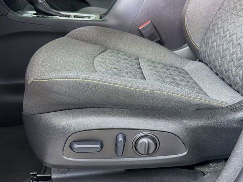 Used 2024 Chevrolet Equinox LT image 21